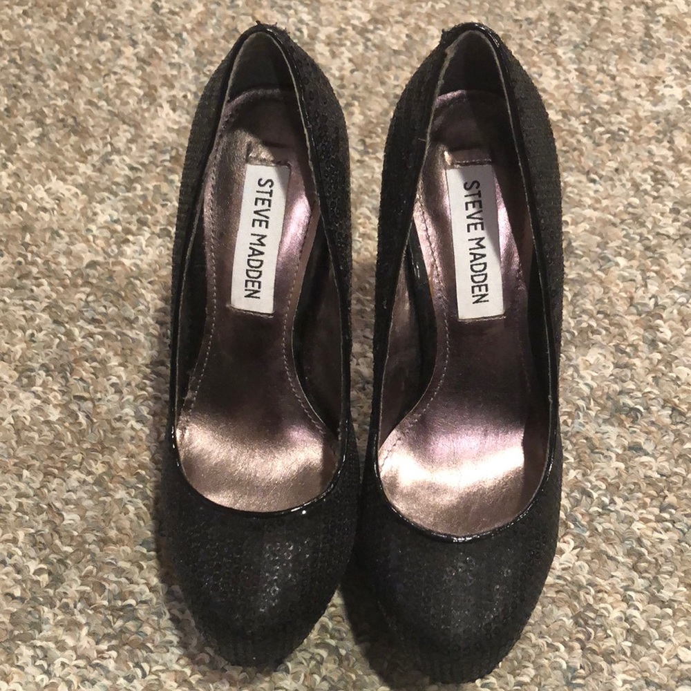 Steve Madden Black Sequin Platform Pump